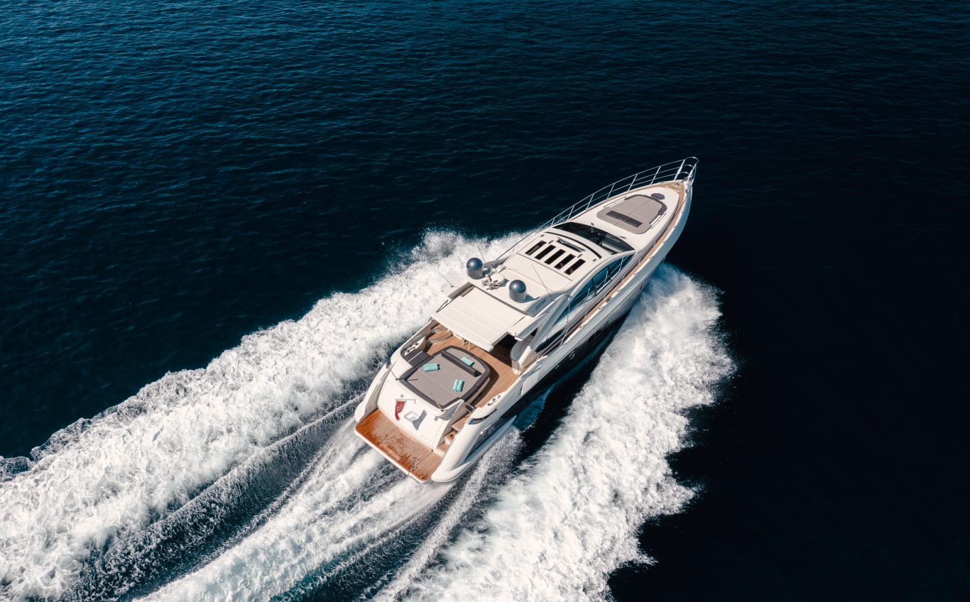 Azimut 68S